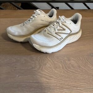 NEW BALANCE Fresh Foam Sneakers
